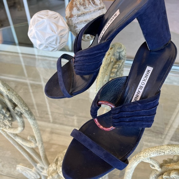 MANOLO BLAHNIK navy BLUE SUEDE SHOES heels size 10 - Picture 2 of 7